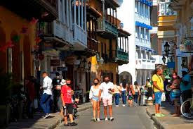 Plazas de mercado de la ciudad podrán estar abiertas desde la 1 de la mañana hasta las 2 de la tarde. Nuevas Restricciones En Cartagena Decretan Pico Y Cedula A Partir De Este Lunes Infobae