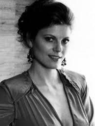 Robyn Douglas's Instagram, Twitter & Facebook