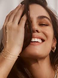 NECOCY Bracelet chaîne de main bracelet bague chaîne de main délicate en or  14 carats bracelet chaîne de perles non transitoire tendance bague de doigt  chaîne de main bijoux cadeau pour femme,