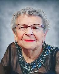 BOURDEAU (Née Aganier), Yvette 1934-2023 De Saint-Constant, le 16 mars  2023, à l'âge de 88 ans, est décédée Mme Yvette Aganier, épouse de feu Roger  Bourdeau. Elle laisse dans le deuil ses