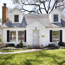 The cape cod house plan calls for a simple paneled front doorway that leads to a main hallway and symmetrical interior that is warmed by a massive central chimney, although modern floor plans may vary. 8 Landscaping Ideas That Ll Have A Positive Effect On Your Property Value Apartment Therapy