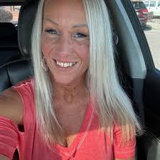 What do ladies use for a purse