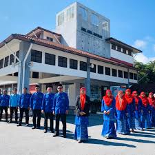 Sekolah menengah sains selangor (english: Smk Seksyen 18 Shah Alam Smk Teknologi Nasional Purwokerto Places Directory