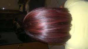 Taglio di capelli bob con frangetta. Capelli Donna Riflesso Rosa Con Meches Ramate Paperblog