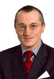 Paul-Marie Coûteaux — Wikipédia