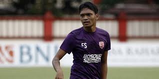 This is the news site of the psms medan player ferdinand sinaga which shows all news linked with this player. Petualangan Ferdinand Sinaga Di Liga Indonesia Bakal Pensiun Di Psm Atau Psms Bola Net