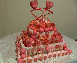 Esta tarta nos la piedieron los amigos de los novios para el enlace de karlos y susana,como sorpresa. Tartas De Chuches