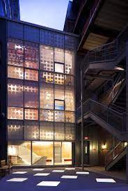 The Courtyard Provides A Central Gathering Space For Students That Uses An Interplay Between Interior And Exterior Architecture Interior And Exterior Architect