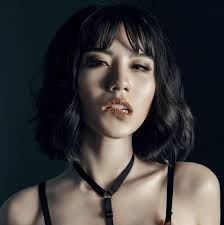 Cư dân mạng đang dậy sóng với clip và loạt hình ảnh khi clip và hình ảnh được chia sẻ chóng mặt trên mạng xã hội, có nhiều ý kiến cho rằng linh miu diễn quá sung nên không hề hay biết mình vướng. Linh Miu Tin Tá»©c Vá» Linh Miu Má»›i Nháº¥t