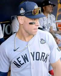 𝗦𝗔𝗬 𝗬𝗘𝗦 𝗜𝗙 𝗬𝗢𝗨 𝗟𝗢𝗩𝗘 yankees 😎❤️