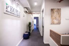 Beliau telah berhenti daripada kerjaya beliau pada 1993 apabila suaminya dilantik menjadi timbalan perdana menteri. 4 Klinik Kesihatan Mental Psikiatri Psikologi Terbaik Malaysia Harga Ulasan