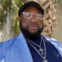 900+ "Jay C." profiles