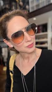 Who says you can’t mix brown and black? 🤎🖤 It’s one of my favorite ways  to transition into spring—grounded, effortless, and totally chic. A little  contrast never hurt anybody!, V-Neck Dolman-Sleeve ...