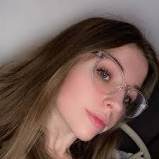 Games with cozy aspects like crafting and decorating