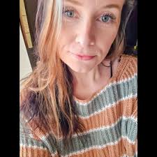 a lil treat for the beginning of another week✨ how to order: large sugar  free iced blondie ☕️ w/ oat milk (if that's ur thing, cause it's mine) add  toasted marshmallow, sugar