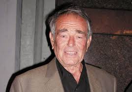 Stuart Whitman, memorable star of westerns, dead at 92