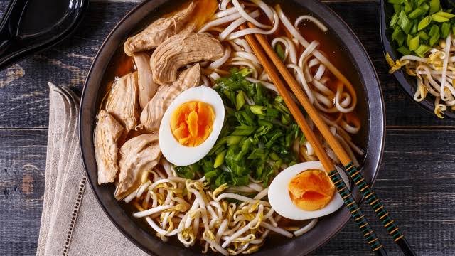 Hasil gambar untuk ramen jepang"