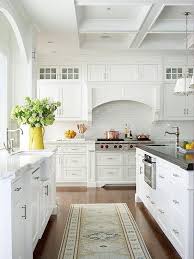 Ko With Dark Contrasting Island I Love The Look Of A Rug Like This In Kitchen Could Match To White Cottage Kitchens Cottage Style Kitchen Cottage Kitchens
