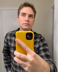 Last Friday, my family and I had to make the painful decision to put down  my childhood cat, Sasha. We've watched each other grow up since 2006. She  loved Tori Amos (see