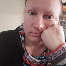 Who can repair or replace a caravan door latch in Stanthorpe?