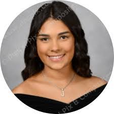 Elisa Bowen's Instagram, Twitter & Facebook