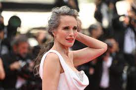 Kelela, winnie harlow, kesewa aboah, neneh cherry, andie macdowell, beth ditto, april ashley, and tess alicia vikander (as faith) lily james (as miranda) the day charles' and fiona's daughters got married. Andie Macdowell Says She Told Her Managers They Were Wrong After They Tried To Convince Her Not To Go Gray The Independent