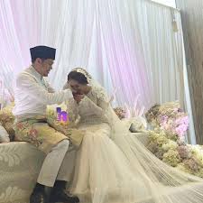 Selepas sehari diijabkabulkan sebagai suami isteri, pelawak jep (sepahtu) dan sari yanti mengelak untuk ditemubual wartawan.insiden itu berlaku apabila. Sari Yanti Jep Sepahtu Kawen Senyap Senyap Lekat Lekit Story