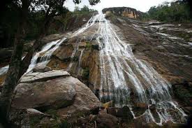 Kalau korang merupakan pencinta aktiviti lasak seperti mendaki dan sukakan suasana flora dan fauna, boleh datang di sini. Air Terjun Tertinggi Di Asia Tenggara Ada Di Kelantan Rugi Tak Datang Sini Gaya Hidup Cari Infonet