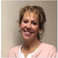 Sandy Snow's Instagram, Twitter & Facebook