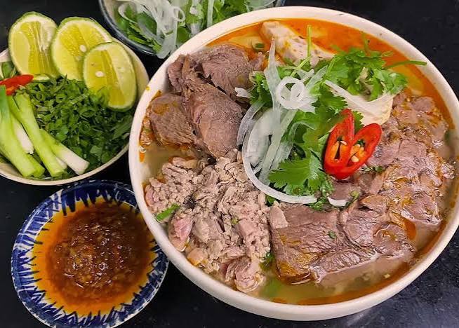 TOP 17 quán bún bò Huế ngon ở Sài Gòn dân sành ăn nên thử – VinWonders