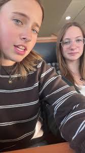 Jessica Savell's Instagram, Twitter & Facebook