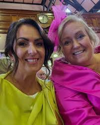 Mavis Knox's Instagram, Twitter & Facebook