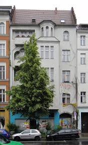 Bevor des den musiker in die belebte hauptstraße zog, lebte david bowie in schwäbischen strasse im bayerischen viertel. Ex N Pop Wikipedia