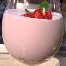 Recept Bavarois Van Aardbei Recept Mousse Recepten Eten En Drinken Aardbeien Desserts