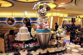 Birthday At Chef Mickey The Only Character Dining At Tokyo Disney Resort Itasmallworld Fun In 2020 Chef Mickey Tokyo Disney Resort Disney Resort