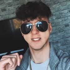 Alfie Smith's Instagram, Twitter & Facebook