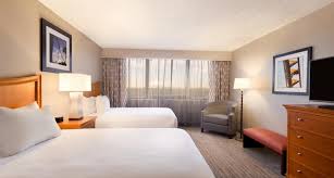 2 bedroom suites in orlando, fl suite with kitchen, extra space, jacuzzi tub, near disney many of the 2 bedroom suites in orlando come with a master bedroom and master bathroom. Embassy Suites Orlando Hotel On International Drive