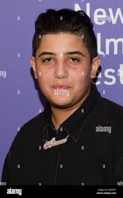 Jonathan Bong's Instagram, Twitter & Facebook