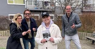 Hij kreeg bij het grote publiek vooral naamsbekendheid door zijn grote populariteit op instagram, hij heeft ruim 800.000 volgers op het platform. Ook Bas Smit Reageert Op Overlijden Melissa Kremer 100 Nl Magazine