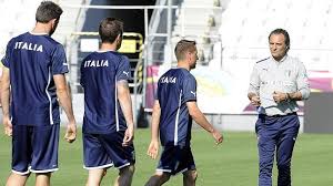 España se clasifica para cuartos de la eurocopa tras vencer a croacia en la prórroga. Eurocopa 2012 En Italia Todos Debaten Sobre El Biscotto La Opcion Del 2 2