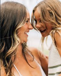 A new chapter begins ✨ These two are starting the sweetest journey — their  first baby 💛 We met at one of the most beautiful beaches in Costa Rica,  and the love