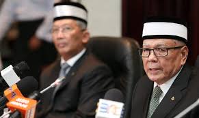 Bonda kepada sultan johor sultan ibrahim almarhum sultan iskandar, tengku puan zanariah almarhum tengku ahmad telah mangkat pada isnin. Jalan Tutup Bagi Istiadat Pemakaman Bonda Sultan Johor