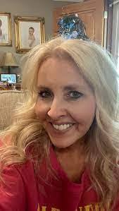 Misty Dowd's Instagram, Twitter & Facebook