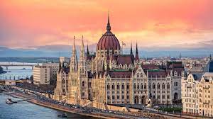 Posts in hungarian are obviously allowed, but budapest has a significant foreign student population, so the language defaults to english. Budapest Fluge Finden Sie Gunstige Fluge Nach Budapest Easyjet Com