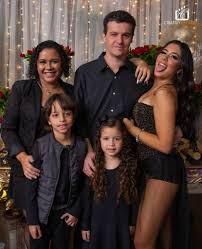 Cinthia cruz , atriz, data de nascimento 7 de março de 2000. Pai De Ex Chiquitita Morre E Atriz Lamenta Famosando