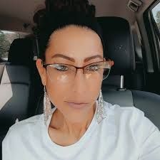 Can people with multiple sclerosis recover from numbness and paralysis?