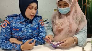 Hi hi bye bye ezlynn official mv. Ezlynn Datang Melawat D Athirah Magic Sewing Academy