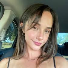 Katelin Simpson (@katelin_simpson)