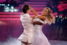 Nachdem die letzten schritte ihres slowfox zu sunny von boney m. Let S Dance 9 4 2021 Meinung Kritik Kommentare Wow Was Fur Tanze