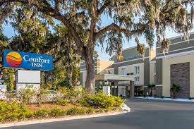 The captains quarters is named for its commanding view of the savannah inn gardens through a triad of arched windows. Comfort Inn Hotel In Savannah Ga Near Oglethorpe Mall